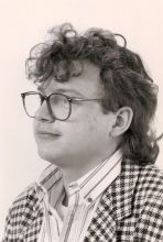 Carl Van Ginderhuysen was verbonden aan Radio FLASH tussen maandag 29 mei 1989 en 1991. Hij verzorgde elke weekdag het ochtendprogramma "Wake up club" tussen 7 en 9 en tevens verzorgde hij 's avonds tussen 19 en 20 uur het programma "Happy Hour".