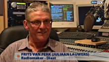  Op donderdag 8 oktober 2009 presenteerde Frits Van Perk de 5000 ste aflevering van Ochtenddeemstering. Dit haalde die dag de nieuwsuitzending op ROB